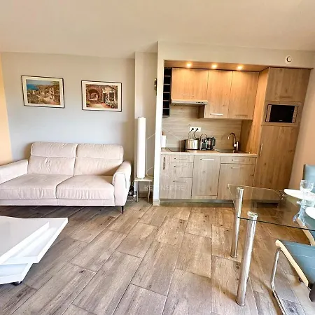 Le Beausejour, With Pool, Parking, Air Conditioning * Le Cannet